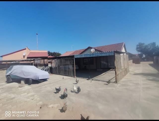 3 BEDROOM HOUSE FOR SALE IN SOSHANGUVE FF